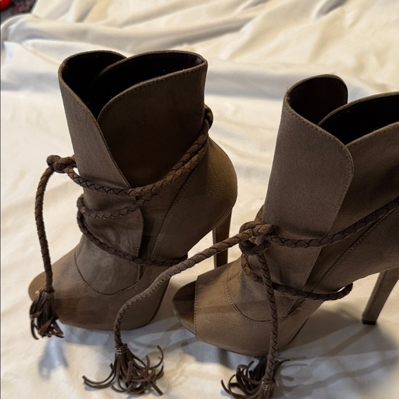 Andrea by Sadek Brown Braided-Wrap Suede‎ Heeled Ankle Boots, Women’s Size 8” - Picture 4 of 9